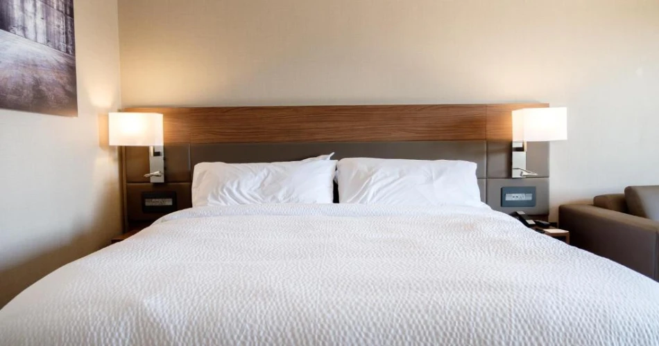 Stay Close to the Action: Top Hotels Walking Distance to Great American Ballpark
