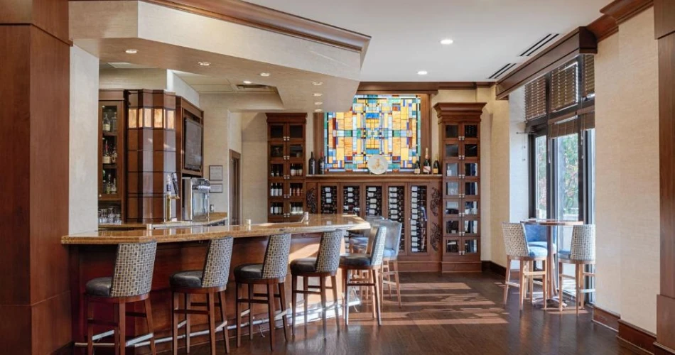The Ultimate Reds Fan Guide: Hotels Near Great American Ballpark
