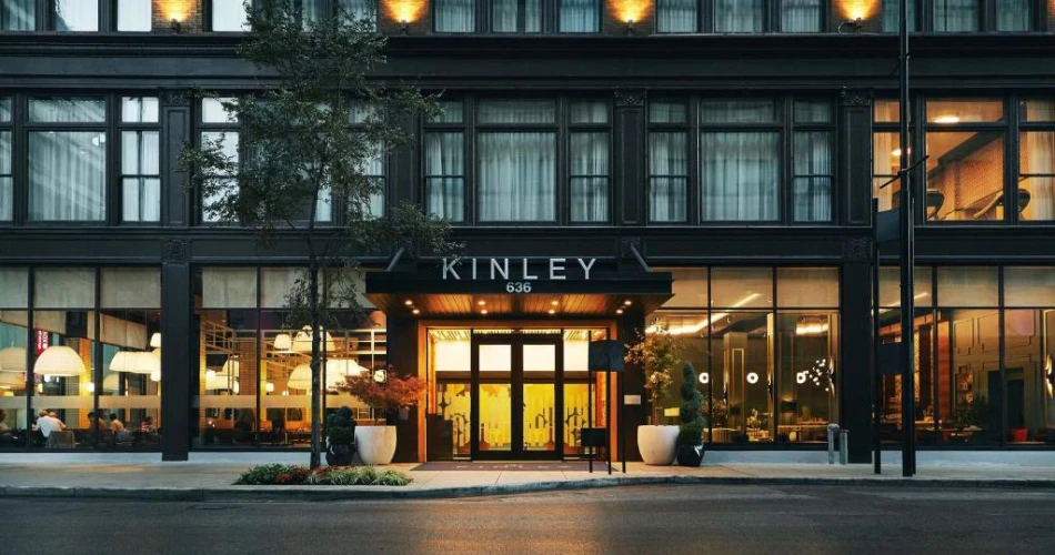 The Ultimate Reds Fan Guide: Hotels Near Great American Ballpark
