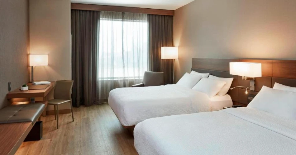 Top Hotels Near Great American Ballpark: Where to Stay for the Ultimate Cincinnati Reds Experience
