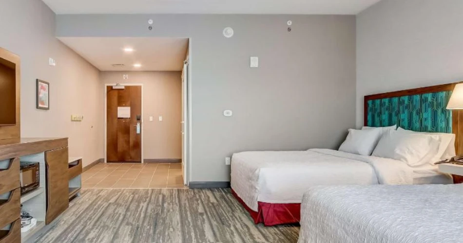 Top Hotels Near Great American Ballpark: Where to Stay for the Ultimate Cincinnati Reds Experience
