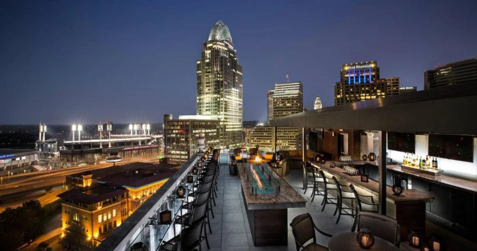 Hotels Near Great American Ballpark: Walk to the Game in Minutes
