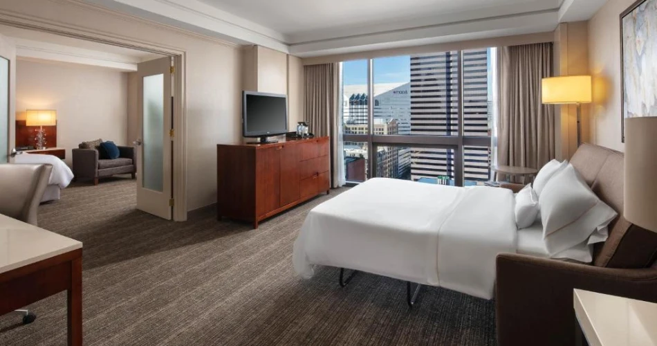 Hotels Near Great American Ballpark: Walk to the Game in Minutes
