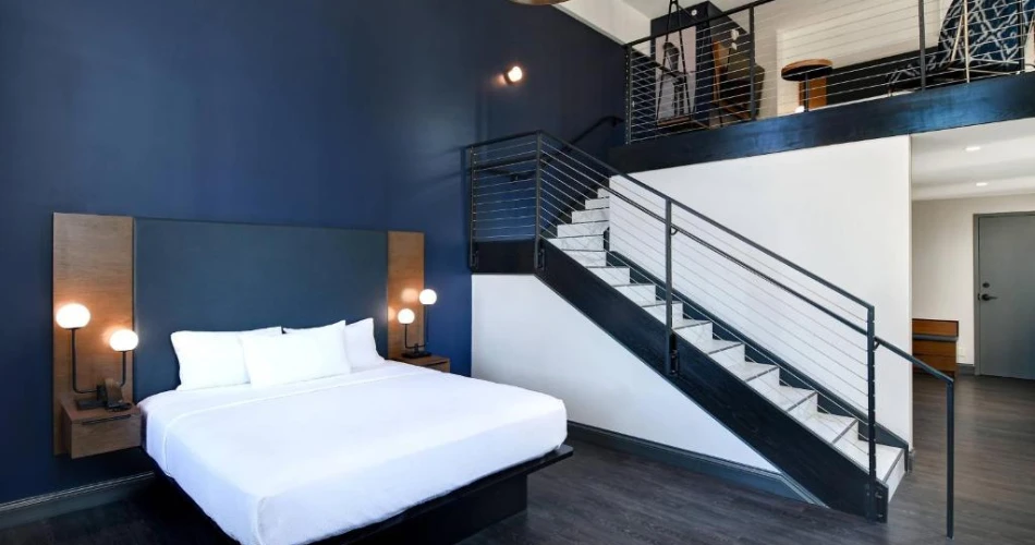 Hotels Near Great American Ballpark: Walk to the Game in Minutes
