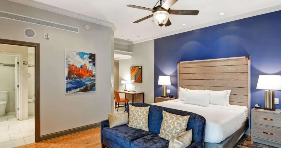 Hotels Near Great American Ballpark: Walk to the Game in Minutes
