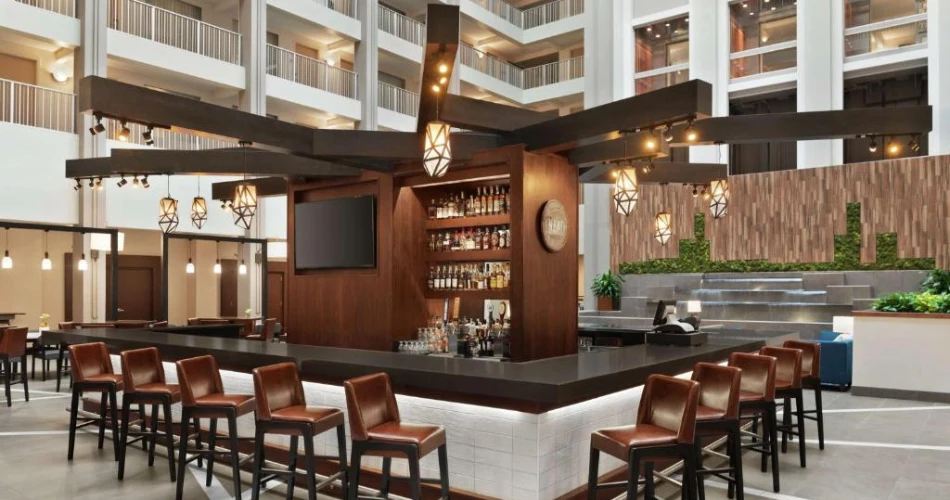 Best Hotels Next to Great American Ball Park: Walkable Stays for Baseball Fans
