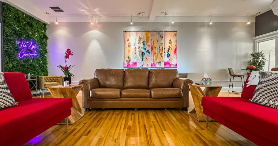 Best Hotels Next to Great American Ball Park: Walkable Stays for Baseball Fans
